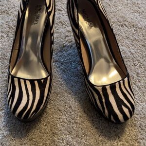 Michael Kors Black White Zebra Calf Hair Haircalf Pump 4.5” High Heels Womens 9M